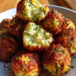 Knusprige Zucchini-Feta-Bällchen