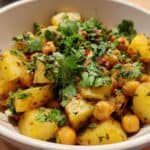 Kartoffel-Kichererbsen-Bowl