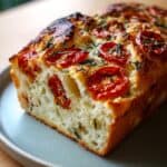 Warmes Tomatenbrot mit Kräutern