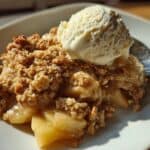 Gebackene Facherapfel mit Haferstreusel