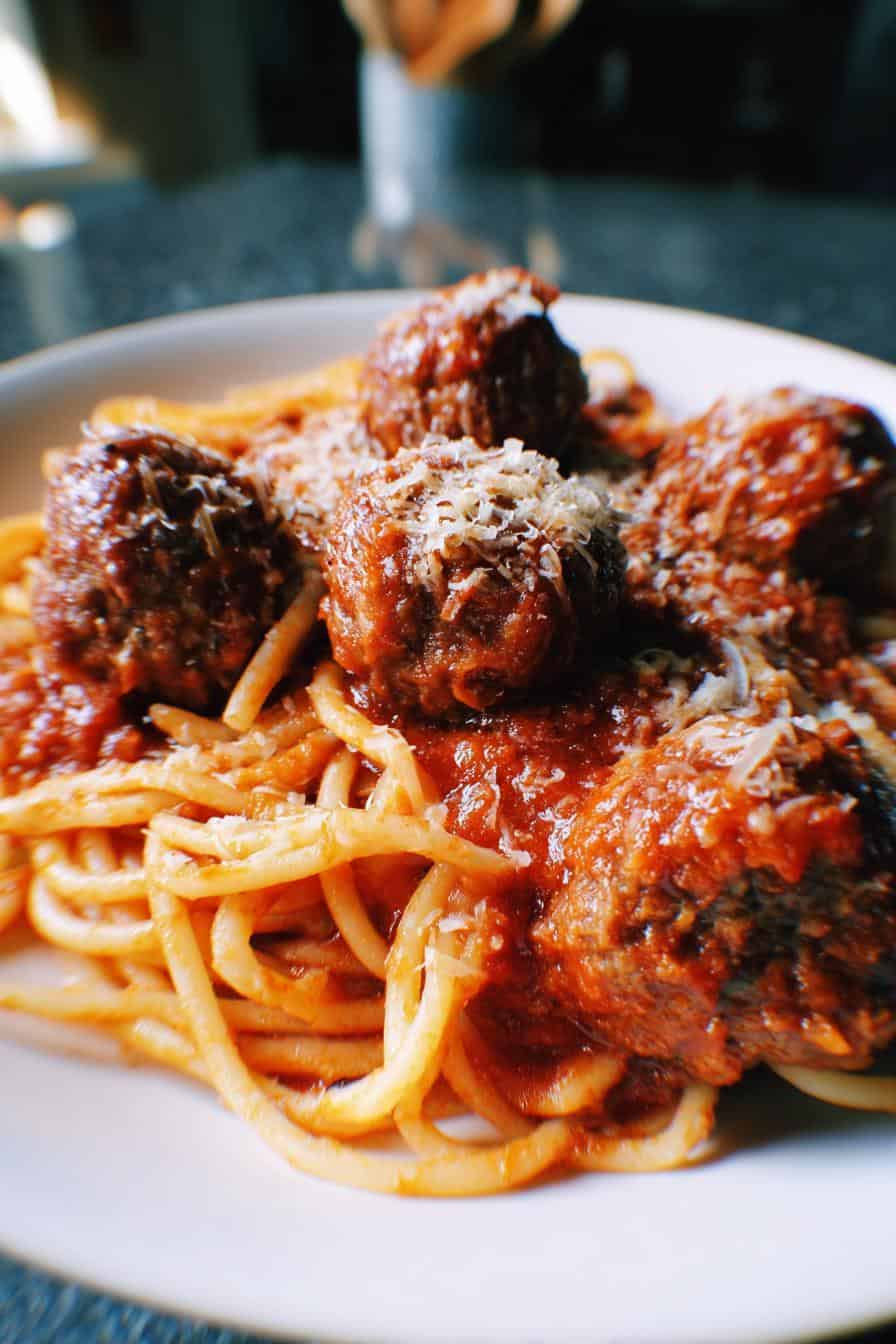 Spooky Spaghetti: Gruselspaß mit 5 Zutaten!