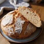 Dunkles Dinkelbrot mit Kracher-Kruste