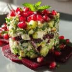 Brokkoli Tatar mit Granatapfel und Ziegenfrischkäse